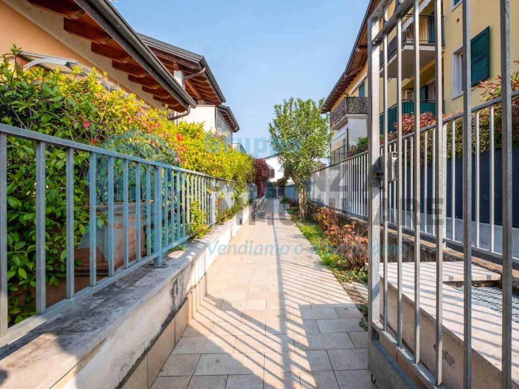 Appartamento a Peschiera del garda in Via Monzambano, 1 - Foto 3