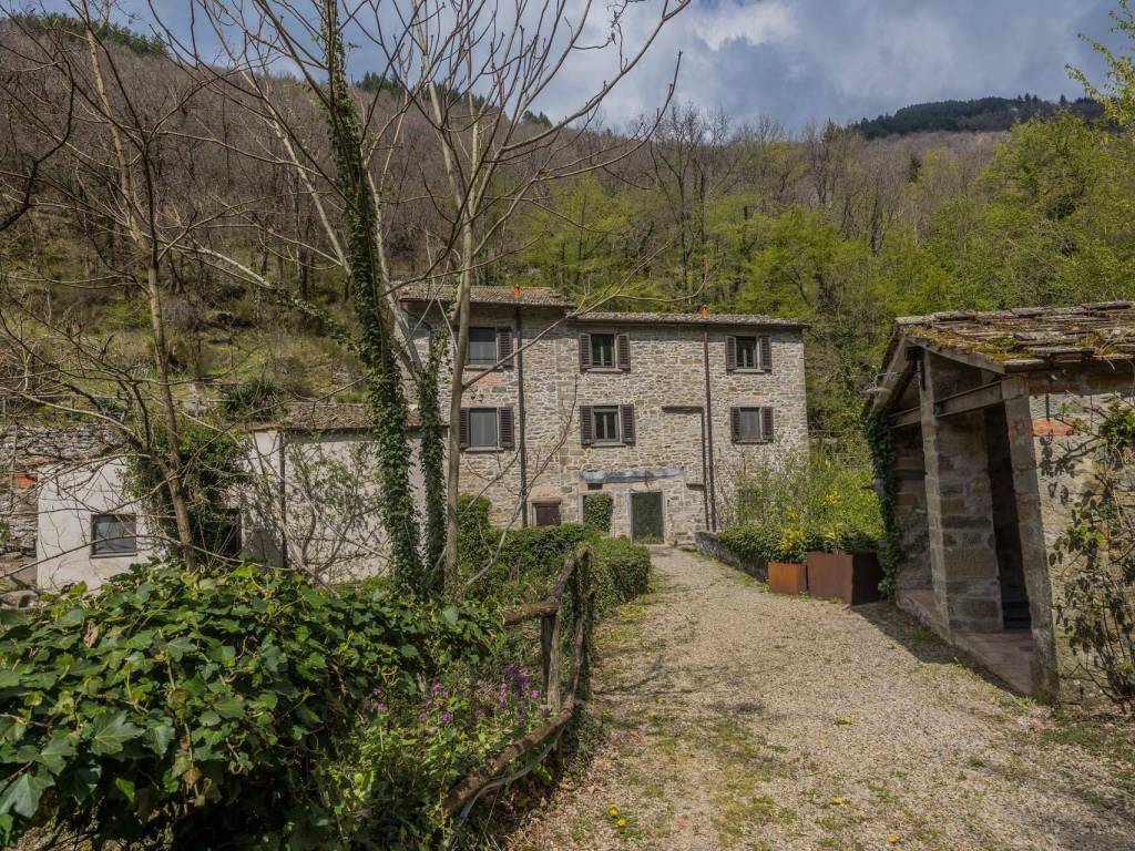Rustico / casale a Loro ciuffenna in Località Trevane - Foto 3
