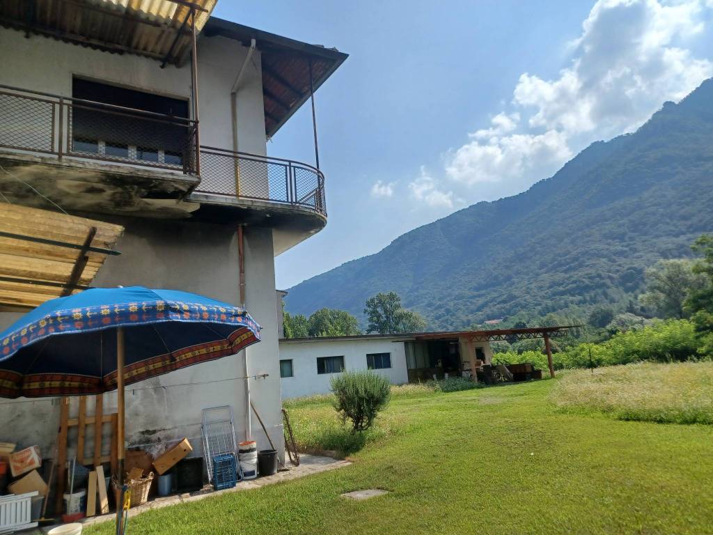 Casa indipendente a Omegna in Via Fratelli Cairoli, 11 - Foto 5