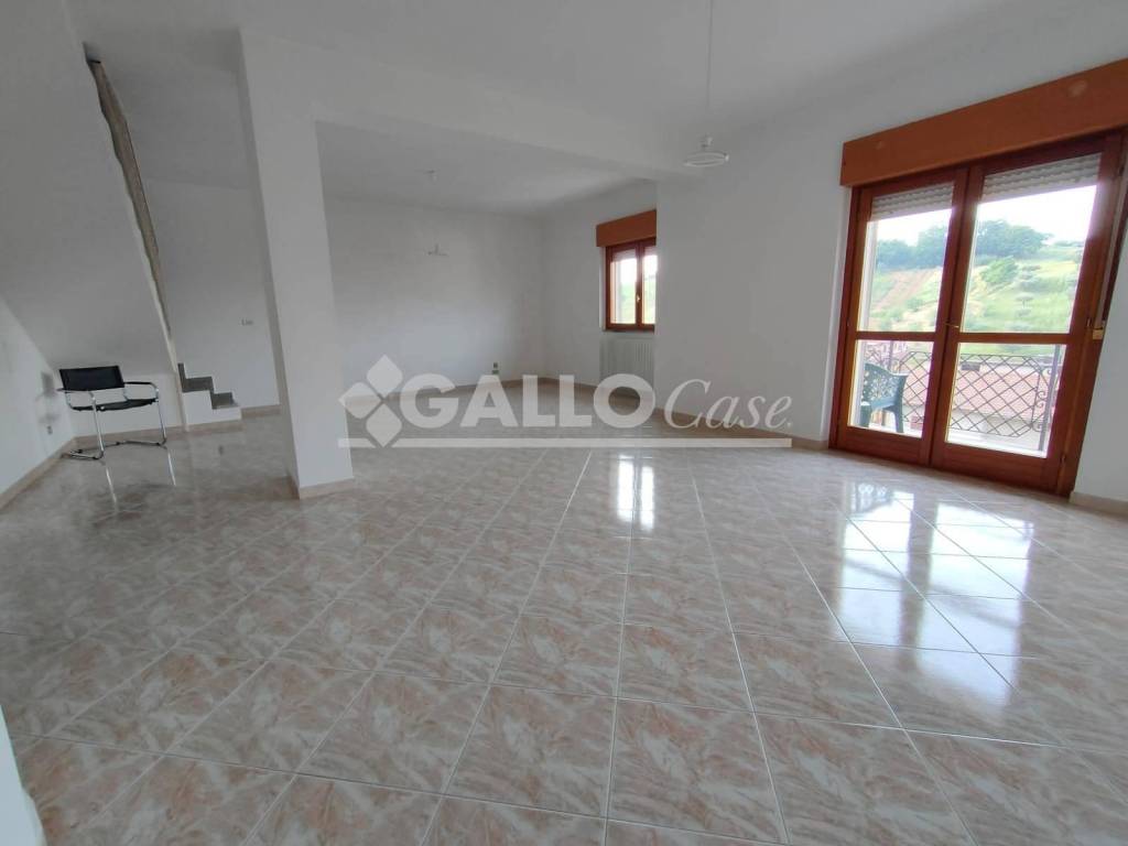 Appartamento a Montalto uffugo in loc. Settimo - Collina Salerni Via F.lli Bandiera - Foto 4