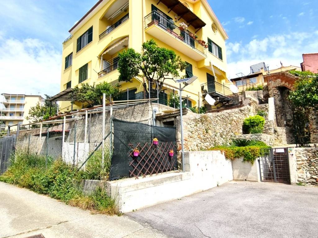 Appartamento a Spotorno in Via Antico Ospedale - Foto 2