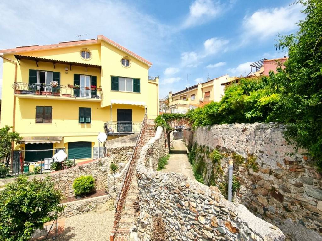 Appartamento a Spotorno in Via Antico Ospedale - Foto 4