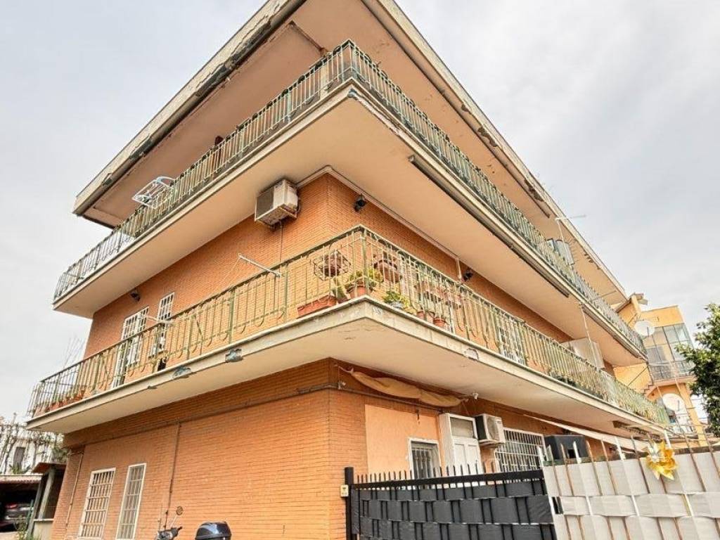 Attico / mansarda a Roma in Via Vincenzo Sartori, 76 - Foto 3