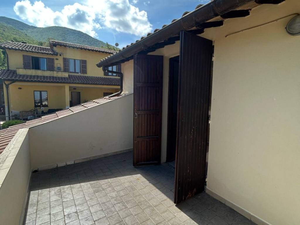 Villetta a schiera a Trevi in Località Coste - Foto 2