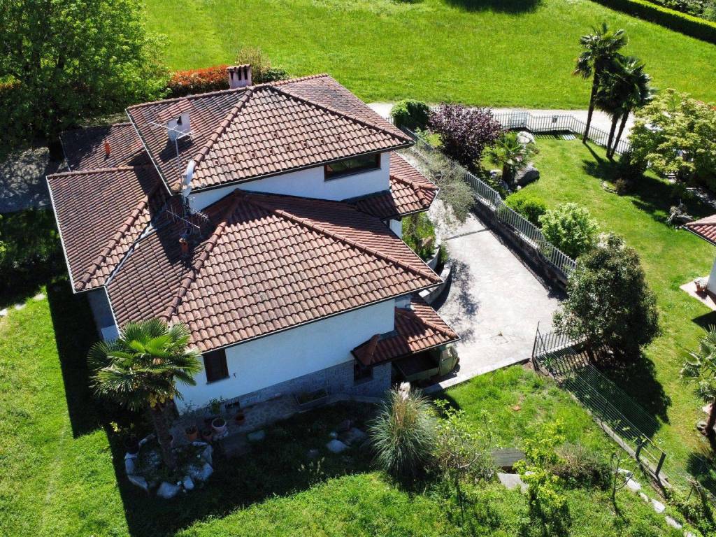 Villa a Cittiglio in Via Privata Cascine, 17 - Foto 2