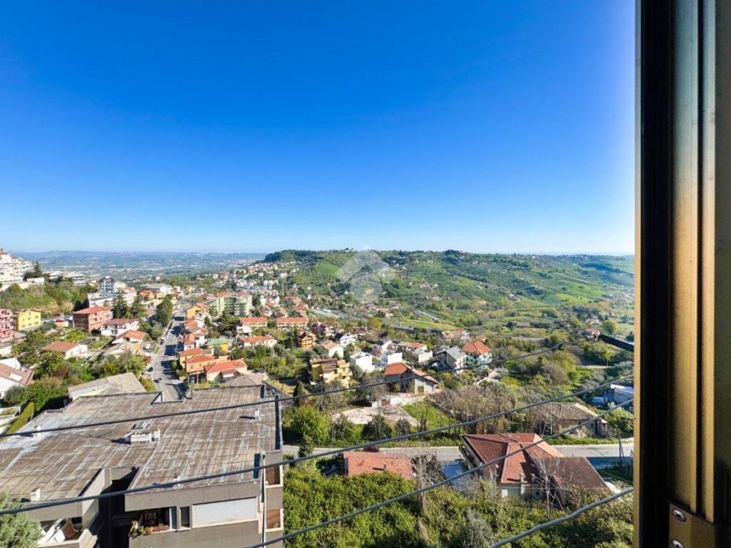 Appartamento a Chieti in Via Federico Salomone, 25 - Foto 2