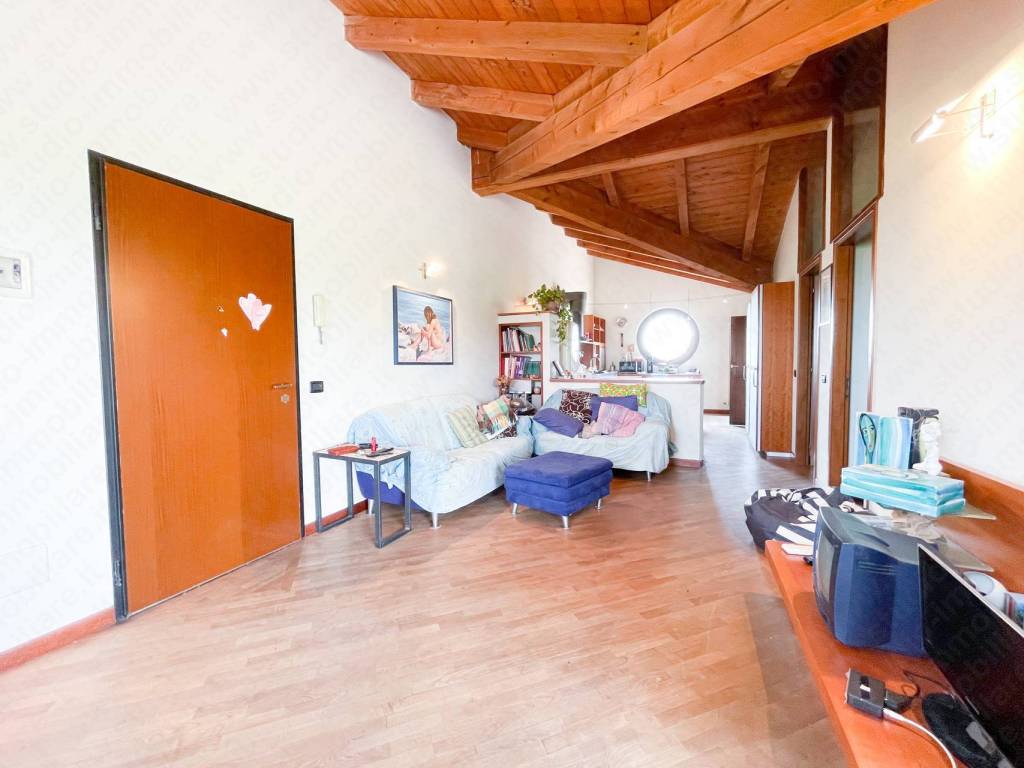 Attico / mansarda a Ostiglia in Via Italo Calvino, 11 - Foto 2