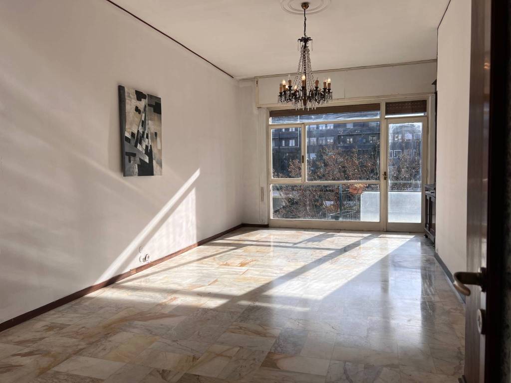 Appartamento a Novara in Viale Giulio Cesare, 174 - Foto 2