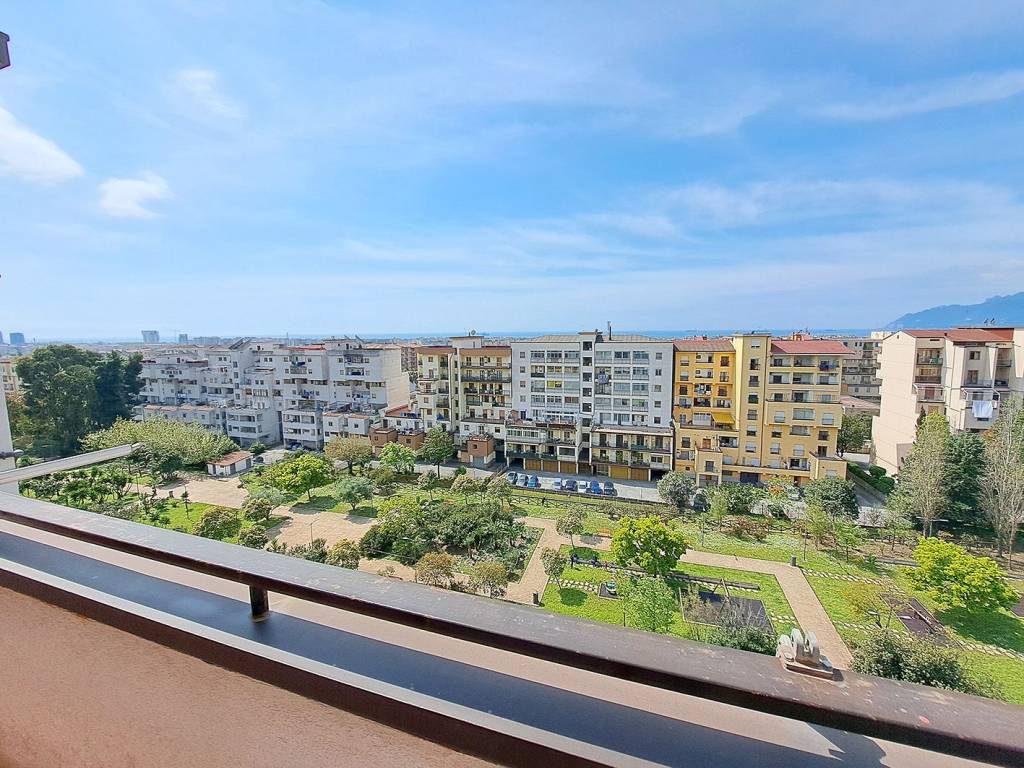 Appartamento a Salerno in Via Gennaro Buongiorno, 3 - Foto 3