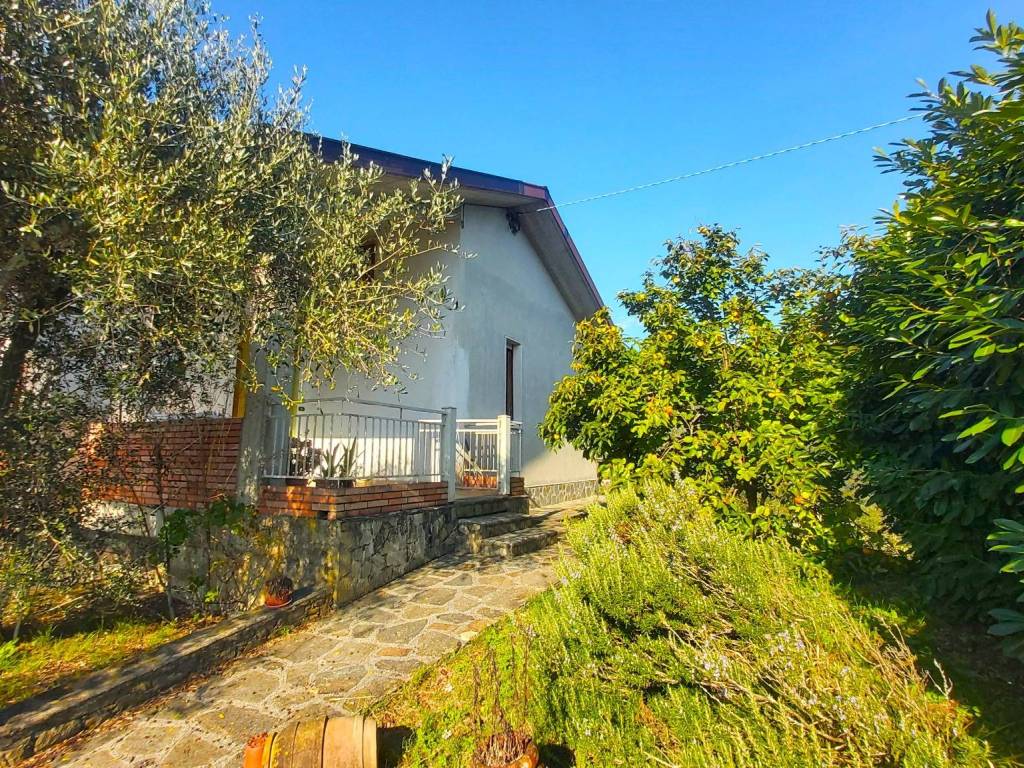 Villa a Beverino in Via 25 Aprile, 1 - Foto 5