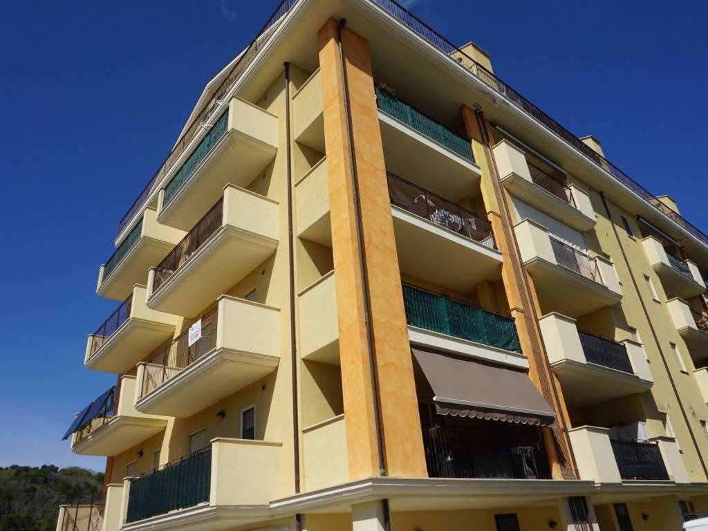 Appartamento a Martinsicuro in Via Ettore Petrolini, 5 - Foto 2