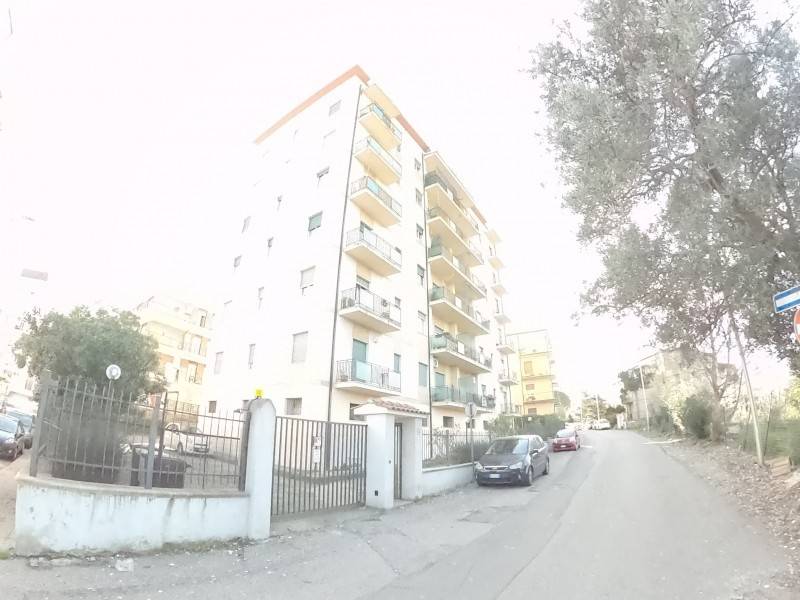 Appartamento a Cosenza in Via Fratelli Cervi, 19 - Foto 2