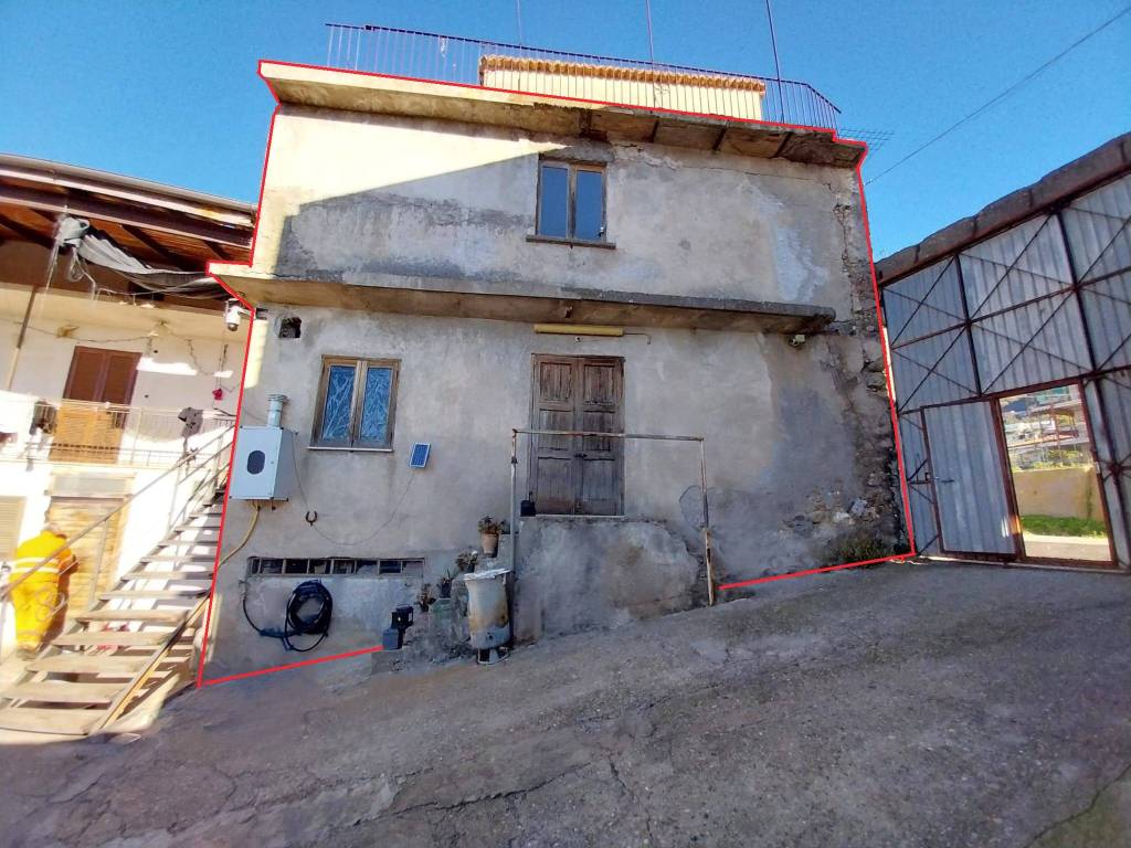 Casa indipendente a Paola in Via Benedetto Croce - Foto 2
