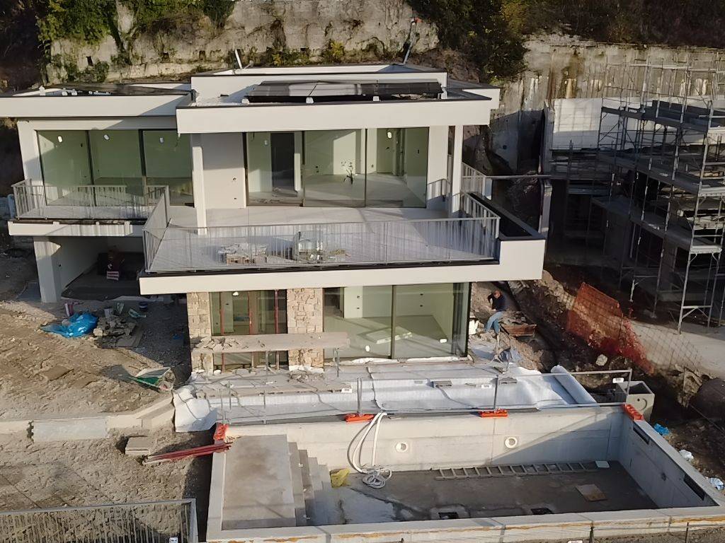 Villa a Costermano sul garda in Piazza Gian Battista Ferrario, 1 - Foto 2