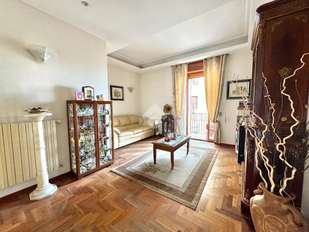 Appartamento a Napoli in Via Biagio Miraglia, 71 - Foto 1