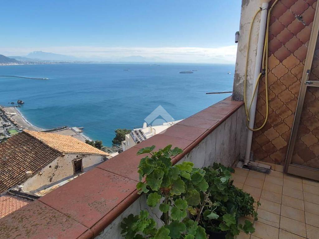 Appartamento a Vietri sul mare in Via celestino guariglia, 42 - Foto 2