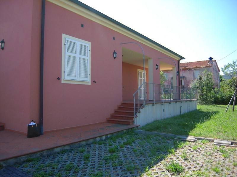 Villa a Sarzana in Viale 25 Aprile, 13 - Foto 4