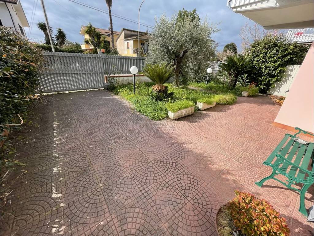 Villa a Fondi in Via Sant'Antonio - Foto 2