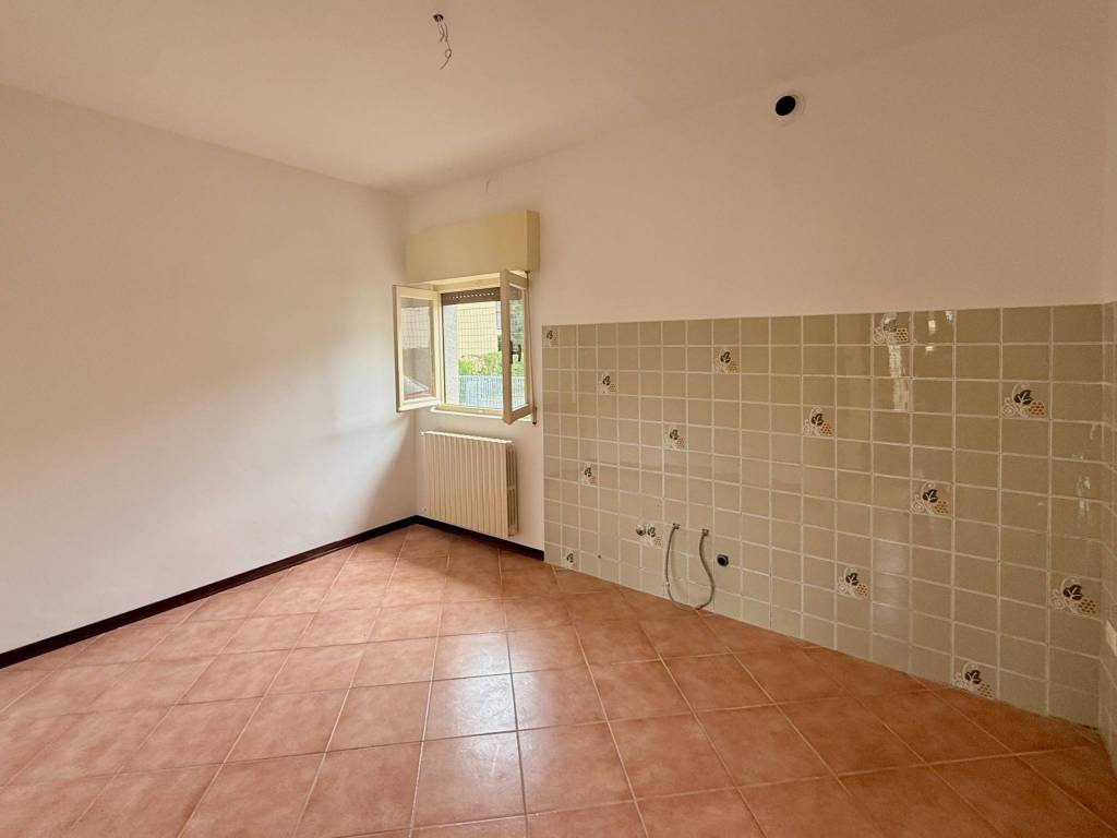 Villa a Castelletto sopra ticino in Villaggio Giardino - Foto 4