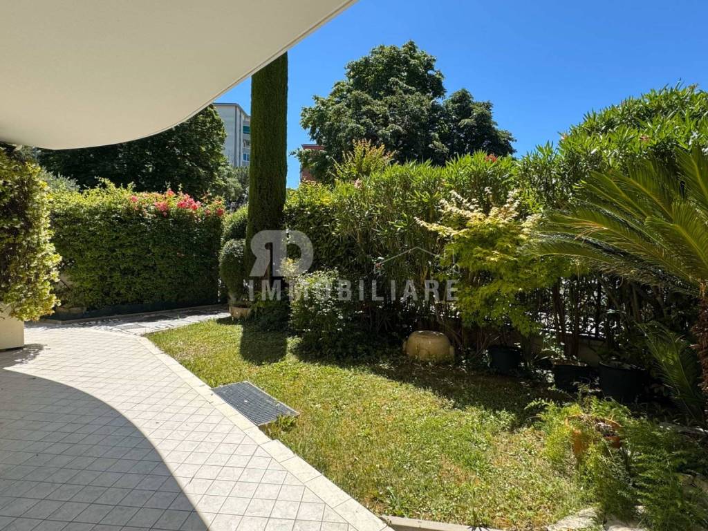 Appartamento a Riccione in Viale Giuseppe Arimondi - Foto 2