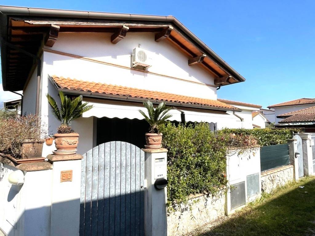 Villa a Pietrasanta in via torino, 56 - Foto 4