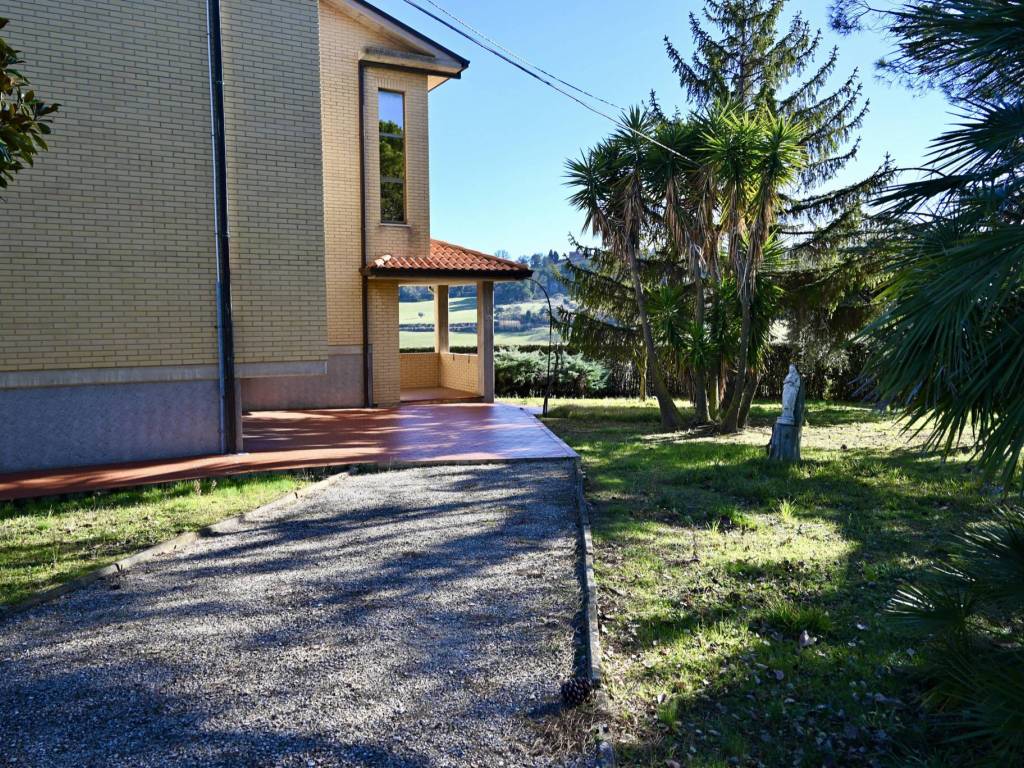 Villa a Civitanova marche in Strada Castelletta - Foto 4
