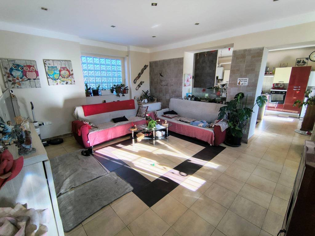 Villa a Borgomanero in Via Giuseppe Verdi - Foto 2