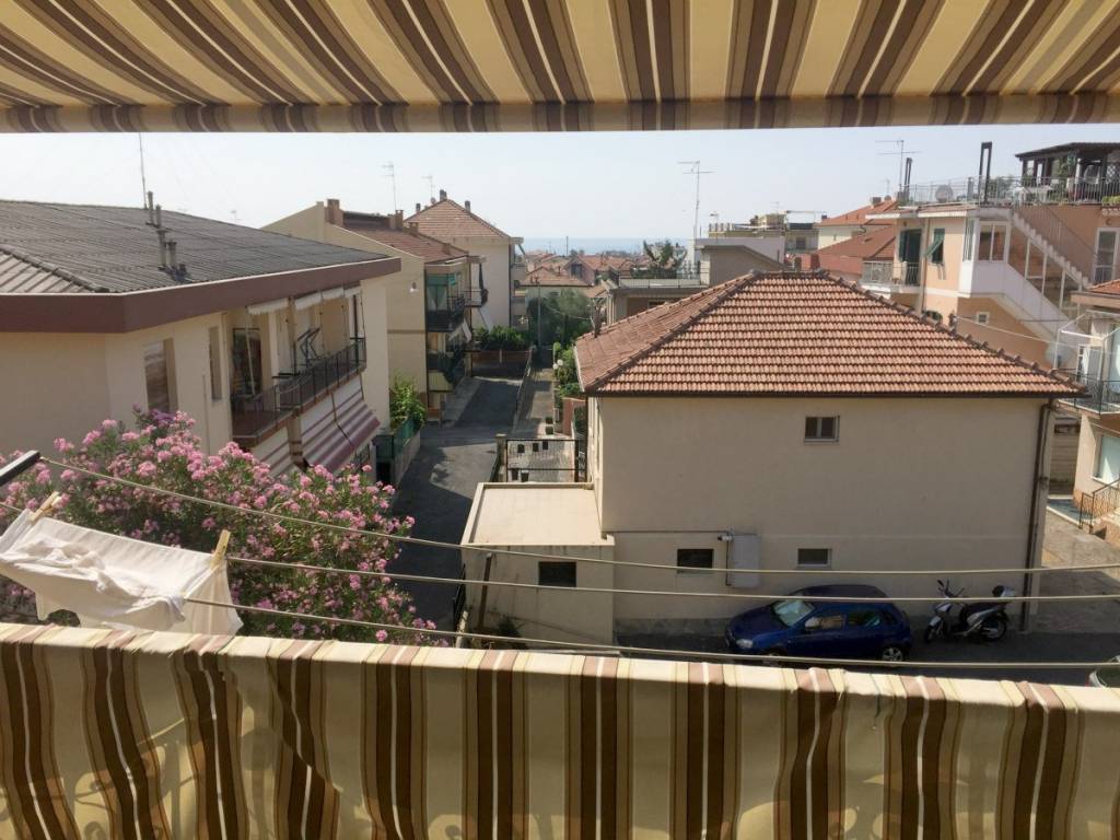 Appartamento a Loano in via Dante - Foto 2