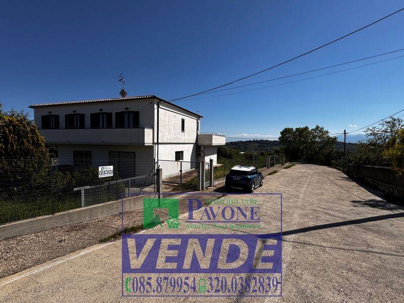 Villa a Atri in Viale Aldo Moro - Foto 2