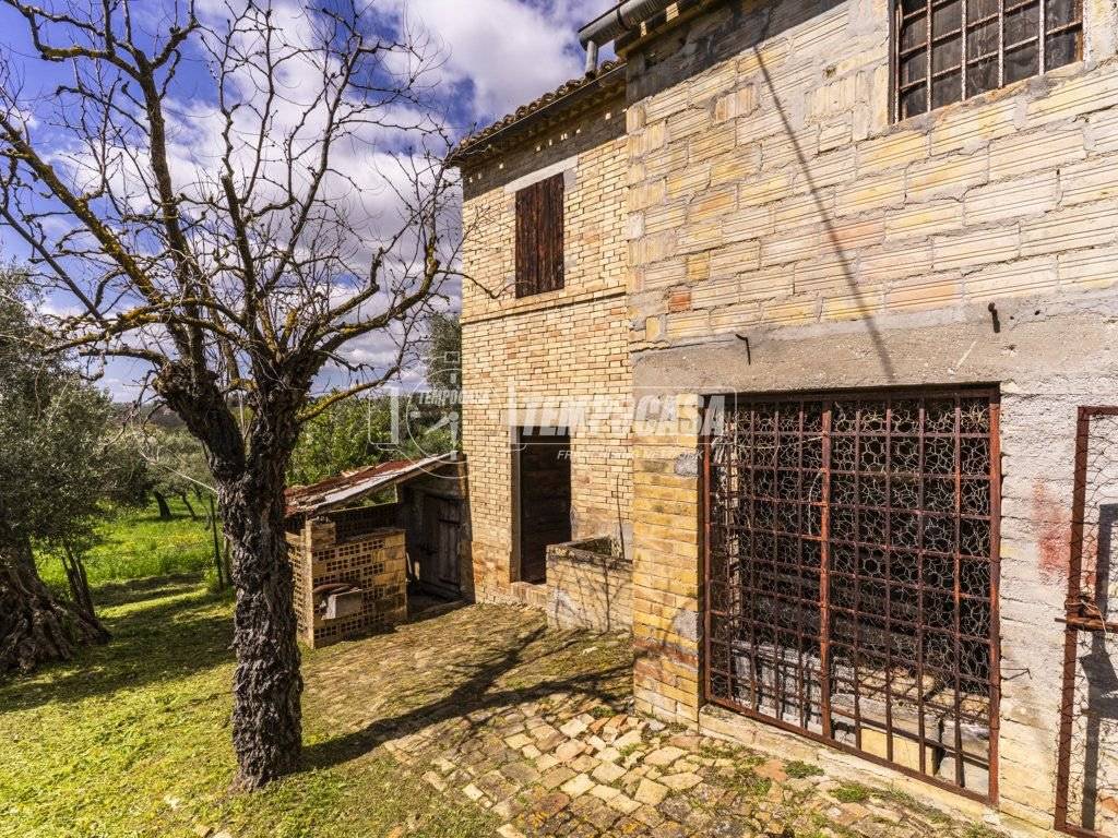 Rustico / casale a Corridonia in Contrada Fonte Barile - Foto 3