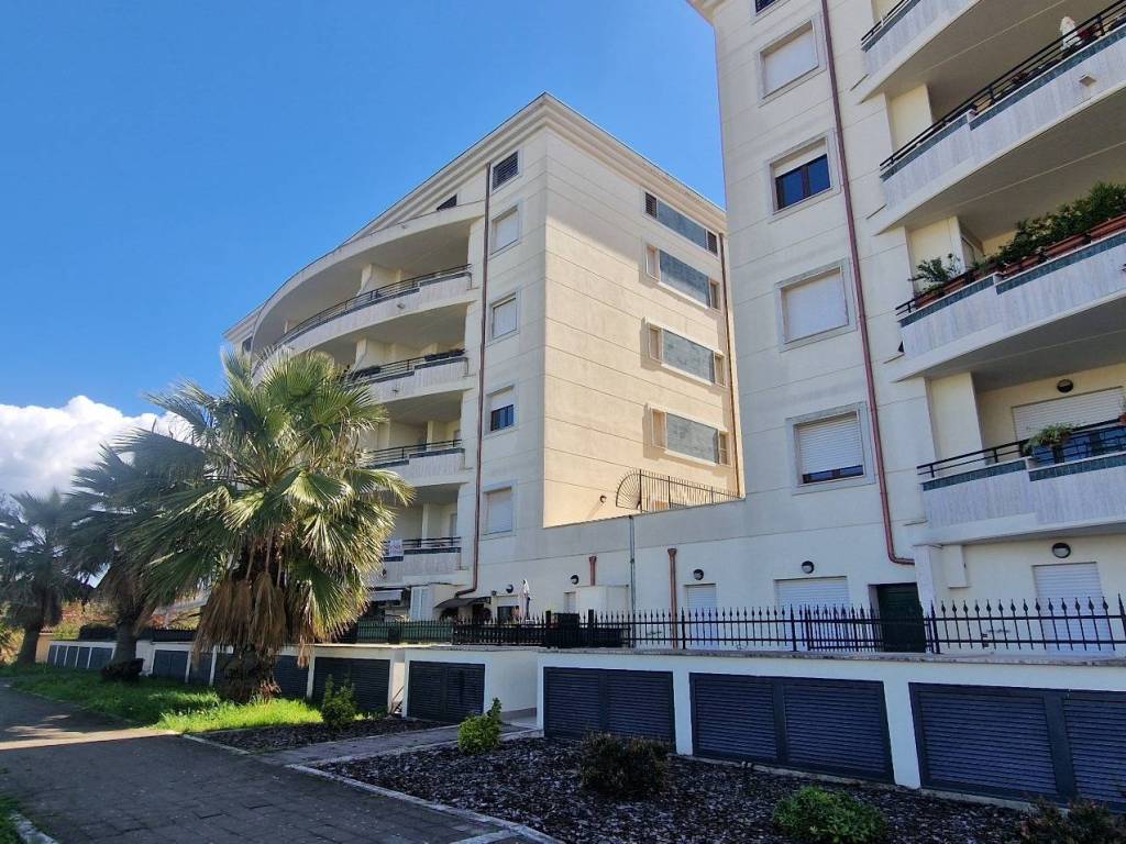 Palazzo / stabile a Cisterna di latina in Via Rimini - Foto 2