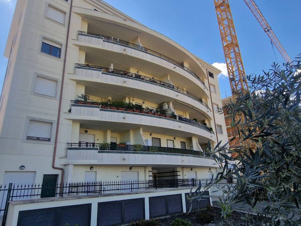 Palazzo / stabile a Cisterna di latina in Via Rimini - Foto 3