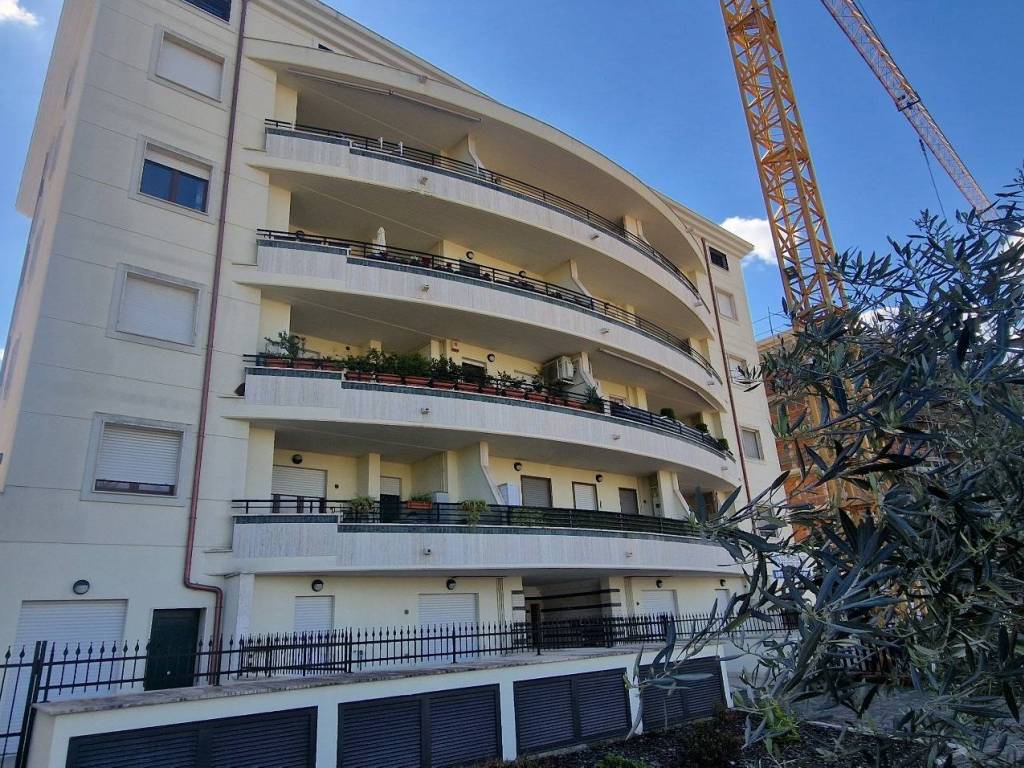 Palazzo / stabile a Cisterna di latina in Via Rimini - Foto 4