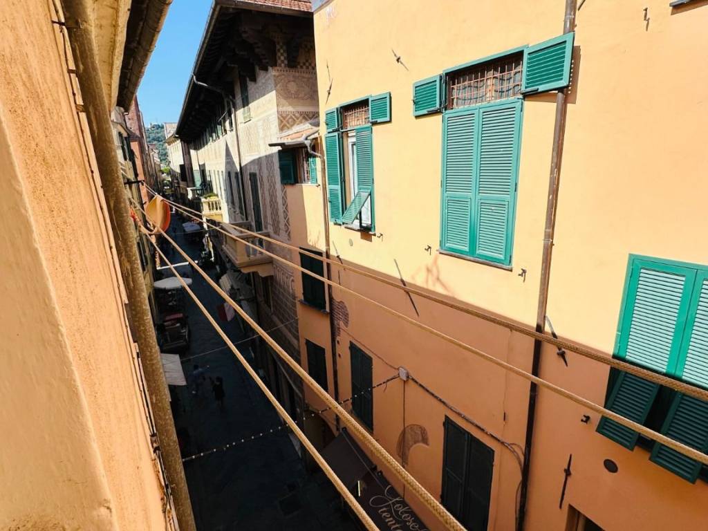 Appartamento a Albenga in Via Medaglie d'Oro - Foto 5