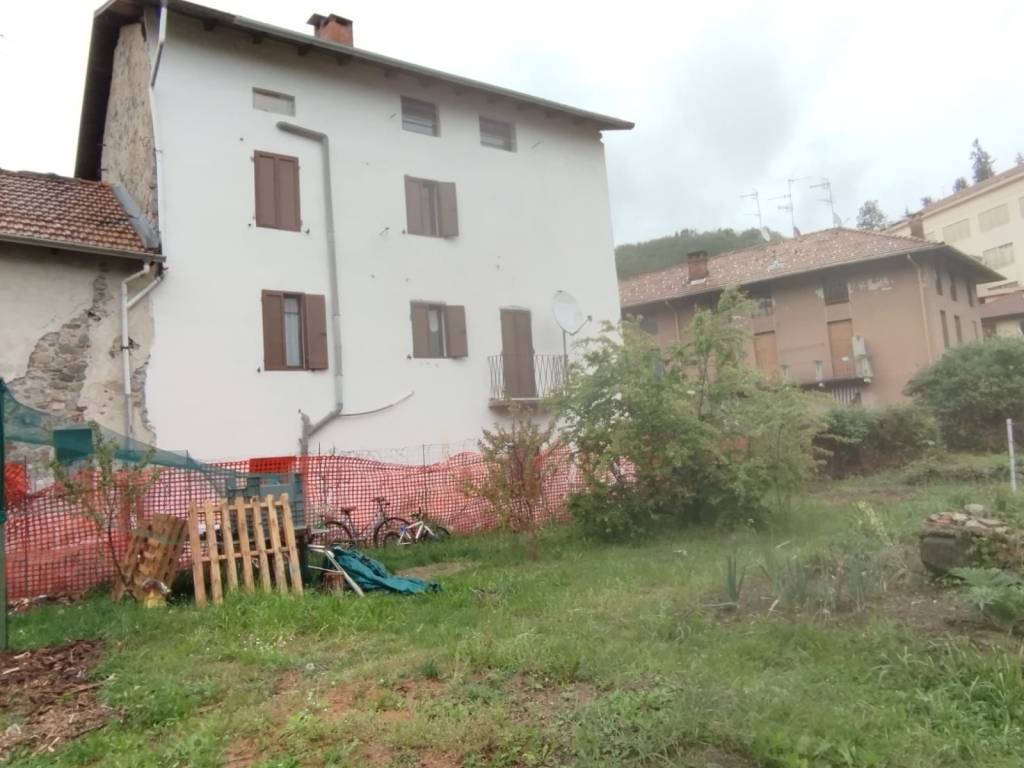 Casa indipendente a Valdilana in Via Fabbriche, 45 - Foto 3
