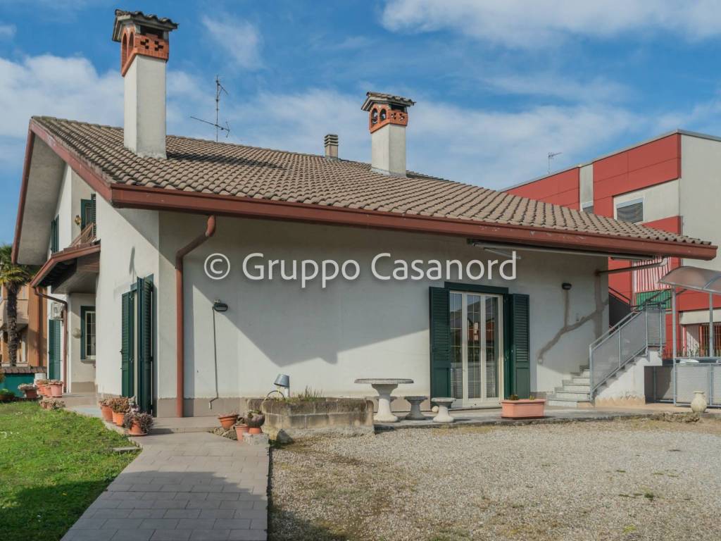 Villa a Carugate in Via Alessandro Volta - Foto 4