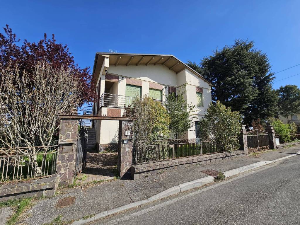 Villa a Arezzo in Stradone di Ca' De Cio - Foto 2