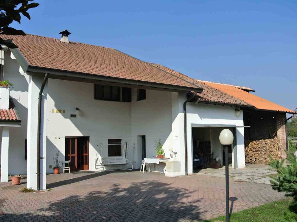 Casa indipendente a Borgolavezzaro in Via Vittorio Veneto - Foto 3