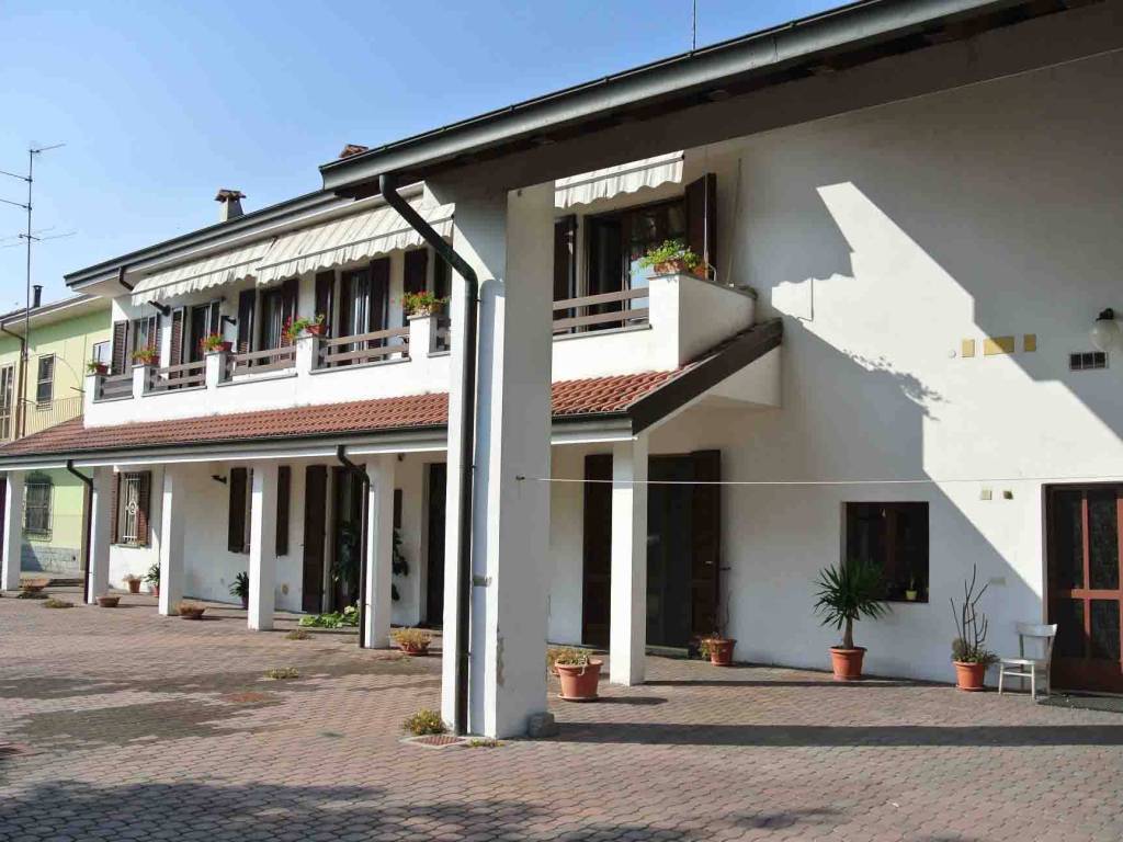 Casa indipendente a Borgolavezzaro in Via Vittorio Veneto - Foto 4