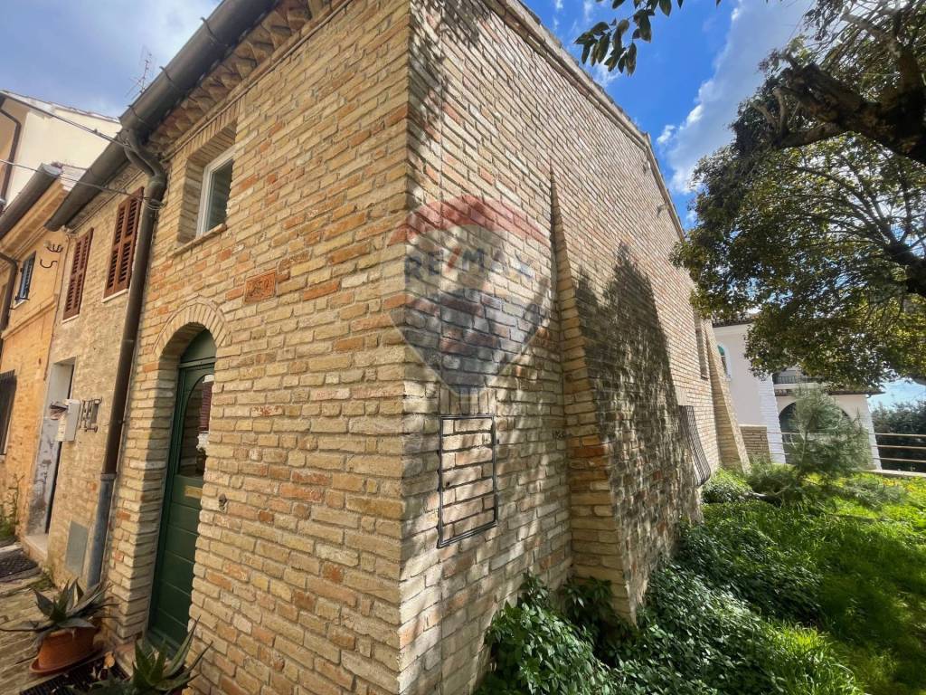 Casa indipendente a Recanati in VIA DI MONTE MORELLO, 2 - Foto 2