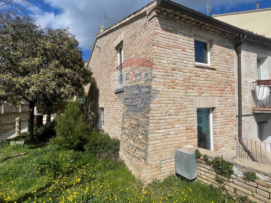 Casa indipendente a Recanati in VIA DI MONTE MORELLO, 2 - Foto 5