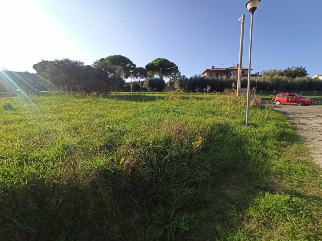 Terreno a Castiglione del lago in Via Fioretti - Foto 2