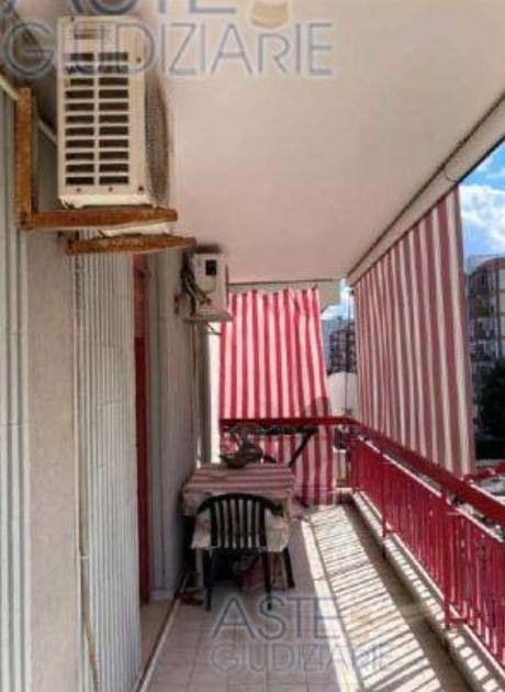 Appartamento a Bari in Via Giovanni Candura, 44 - Foto 2