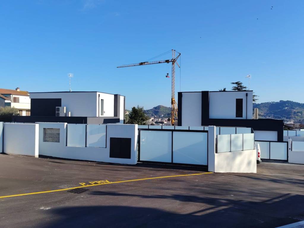 Villa a Città sant'angelo in Viale San Martino - Foto 2