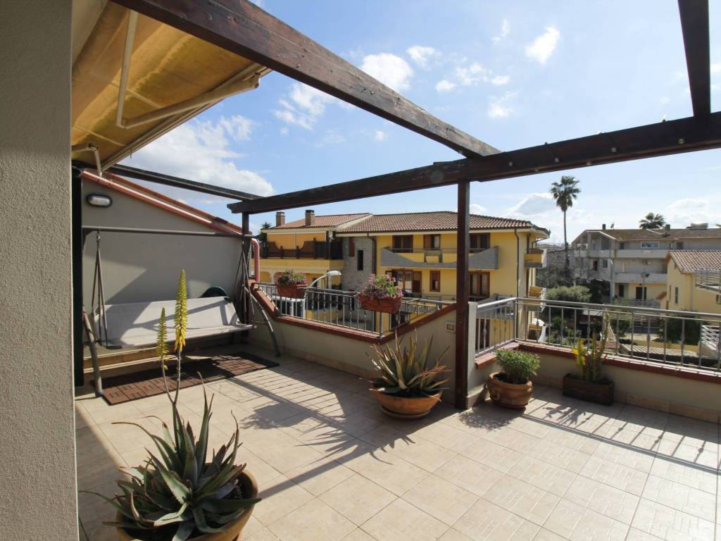 Appartamento a Decimomannu in Via Is Bagantinus, 19 - Foto 2