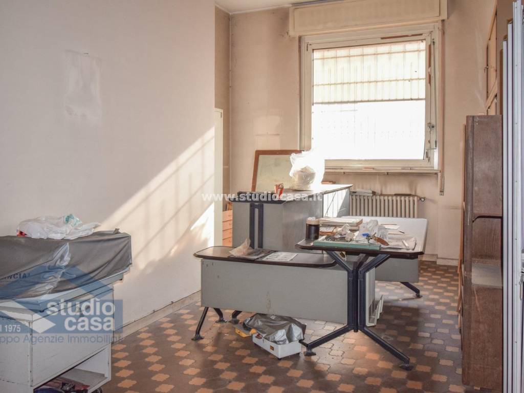 Immobile a Lodi in VIALE PIACENZA,37 - Foto 2