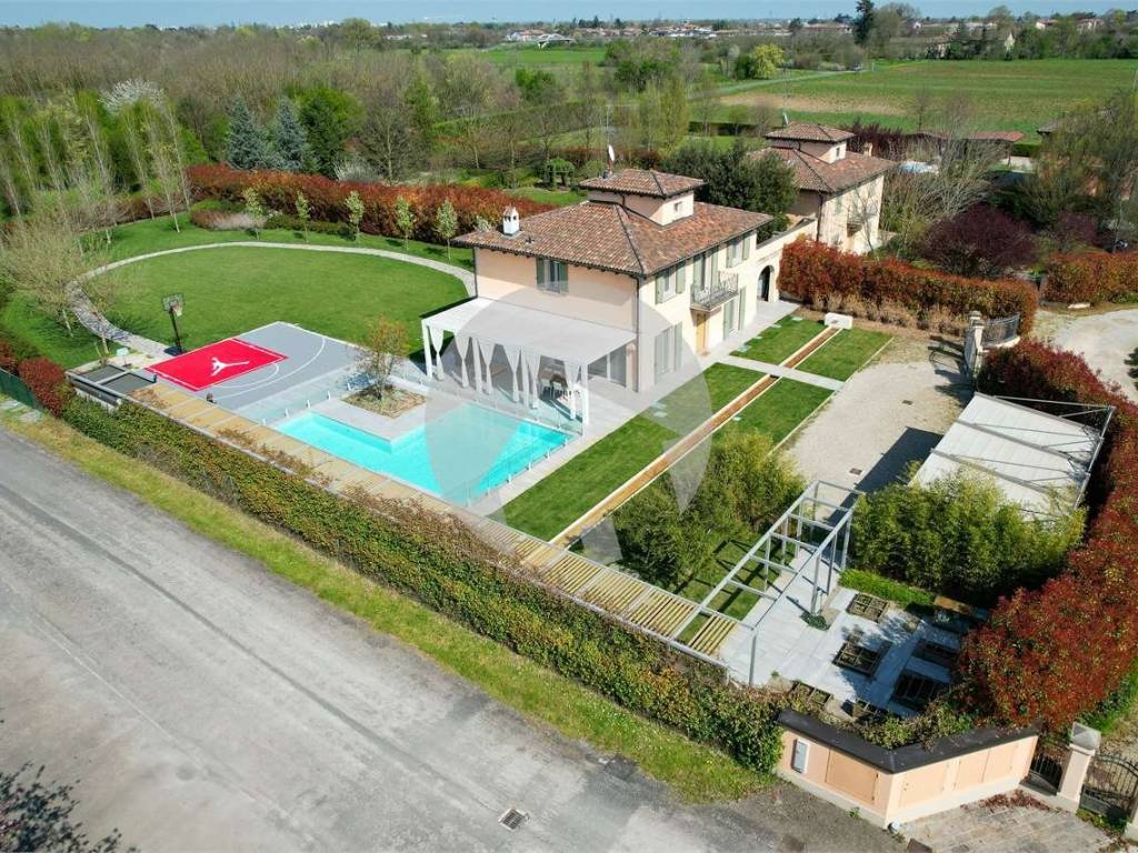 Villa a Reggio emilia in Via De Sanctis, 42 - Foto 1
