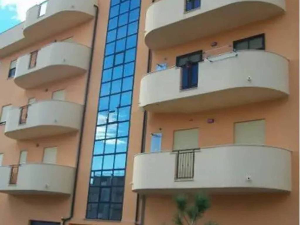 Appartamento a Crotone in Via Pierpaolo Pasolini - Foto 2