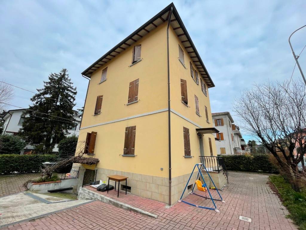 Palazzo / stabile a Reggio emilia - Foto 2