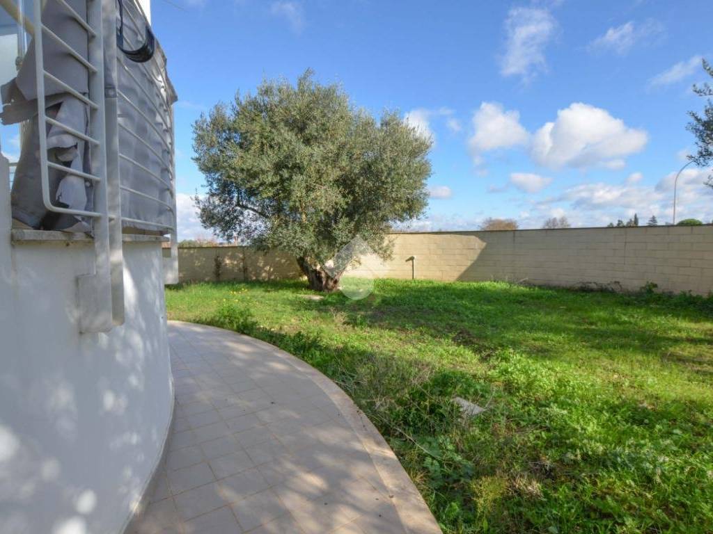 Villa a Gioia del colle in Via Salvo D'Acquisto, 51 - Foto 5